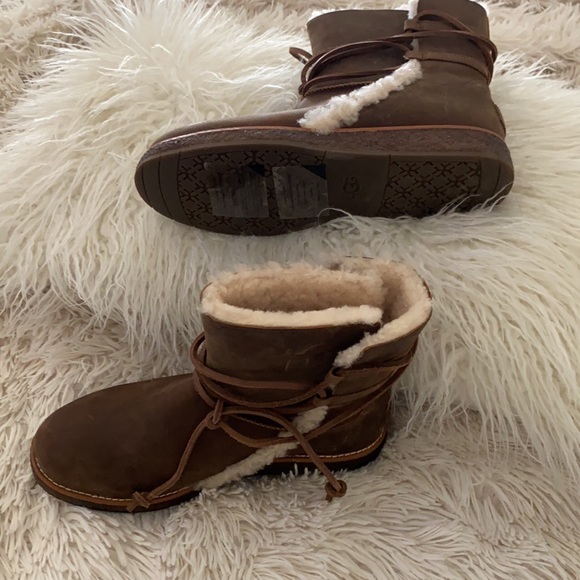 Ugg Luisa Brown Leather Winter Boot Sz 7 - 3463 - Picture 9 of 12